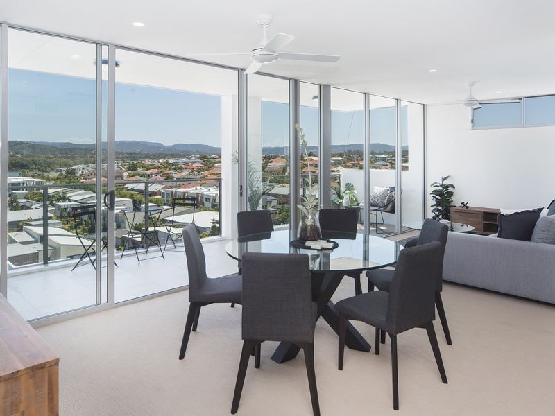 AURA 33 Lakefront Crescent, Varsity Lakes QLD 4227