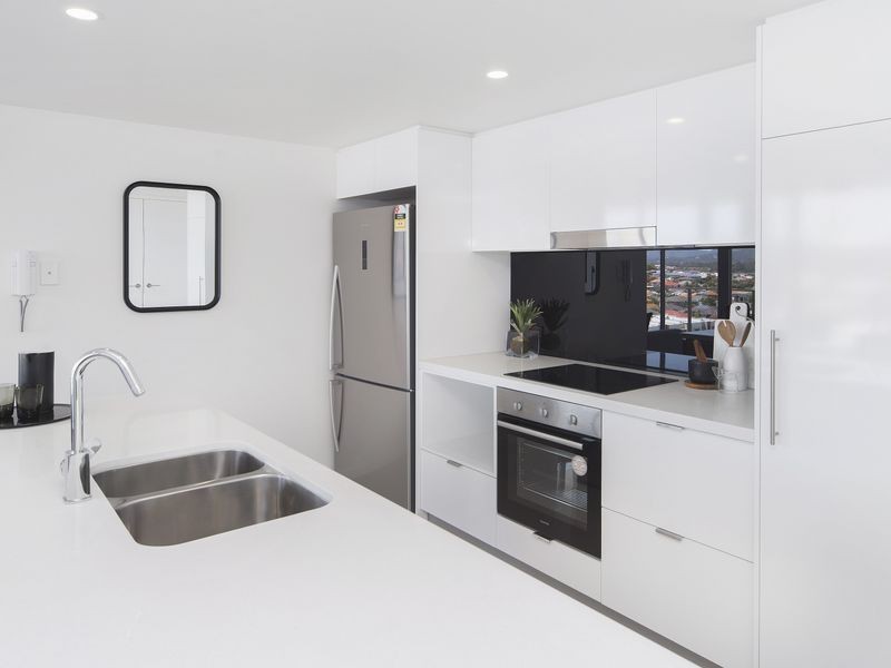 AURA 33 Lakefront Crescent, Varsity Lakes QLD 4227