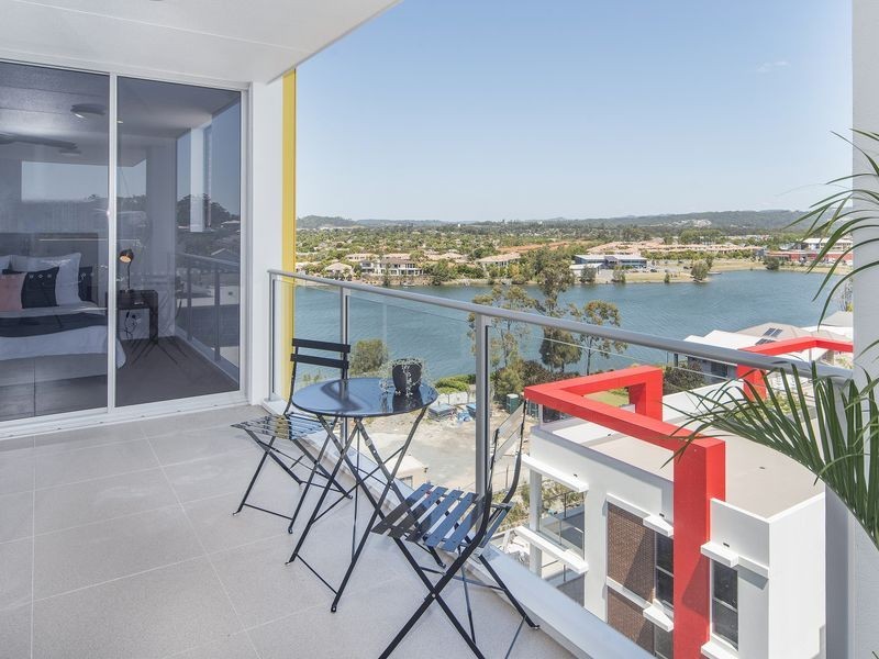 AURA 33 Lakefront Crescent, Varsity Lakes QLD 4227