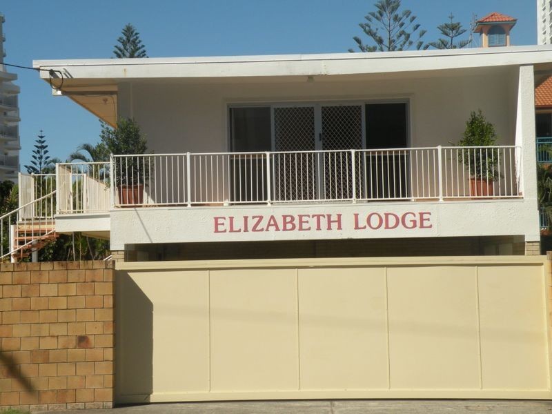 3/12 Elizabeth Avenue, Broadbeach QLD 4218