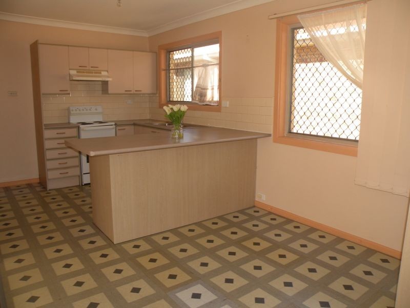 3/12 Elizabeth Avenue, Broadbeach QLD 4218