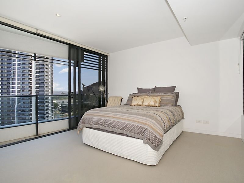 21009/4-26 Charles Avenue, Broadbeach QLD 4218