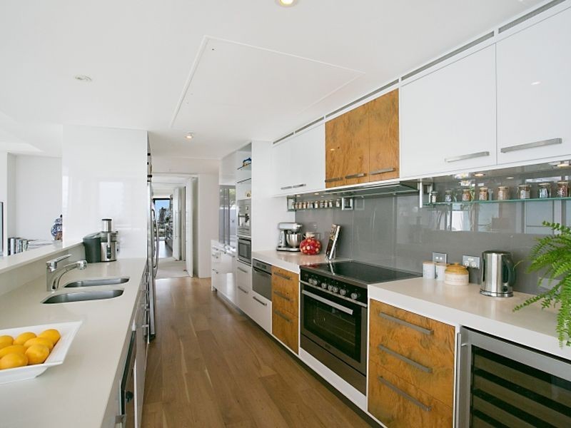 404/17 Albert Avenue, Broadbeach QLD 4218