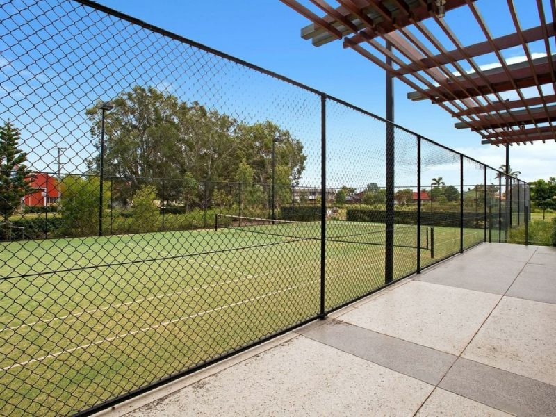 Hollywell QLD 4216