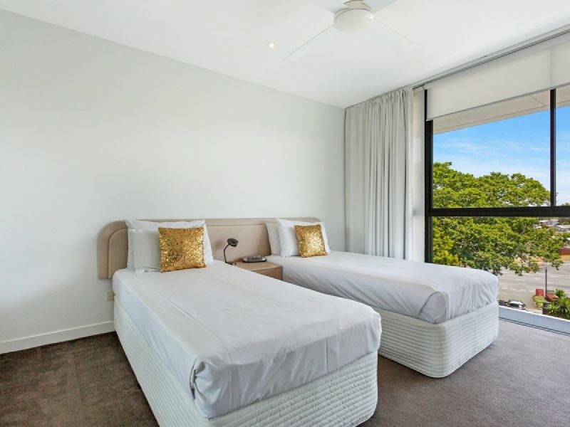 Hollywell QLD 4216