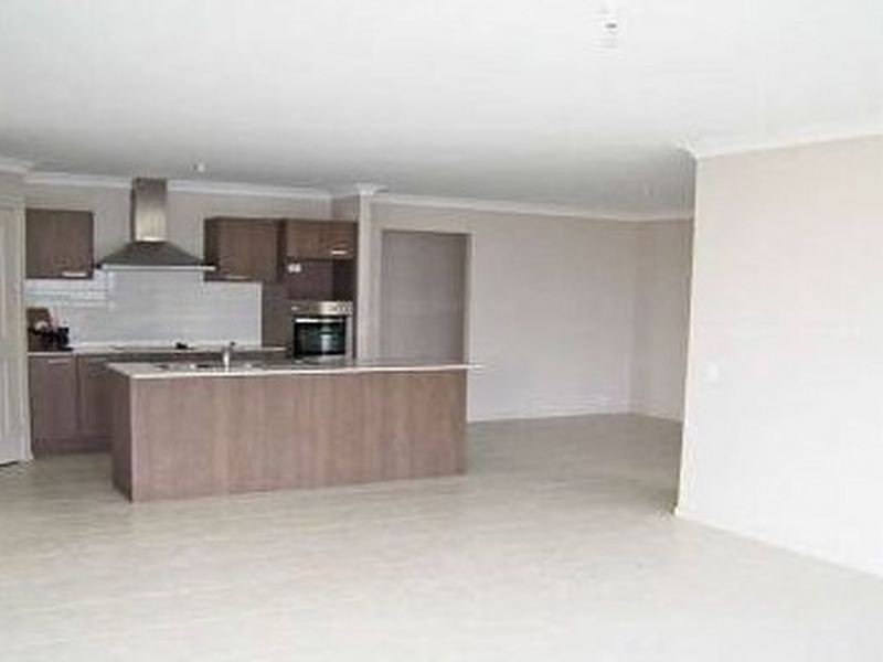 12 Ravensthorpe Street, Ormeau QLD 4208
