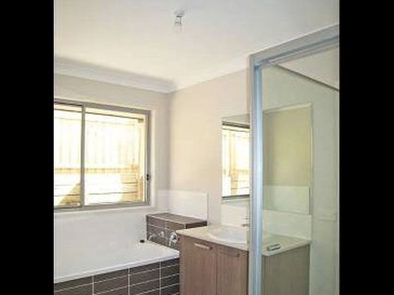 12 Ravensthorpe Street, Ormeau QLD 4208