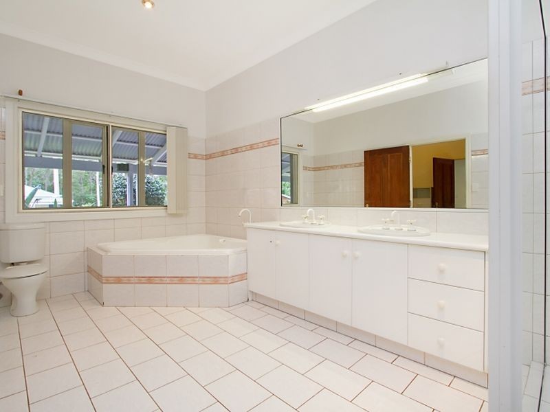 25 Lanes Road, Wongawallan QLD 4210