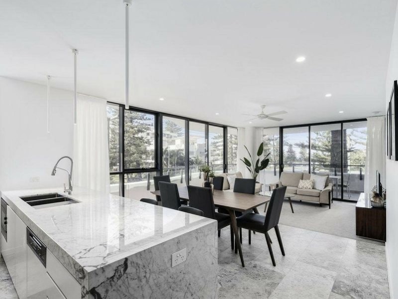 101/95 Old Burleigh Road, Broadbeach QLD 4218