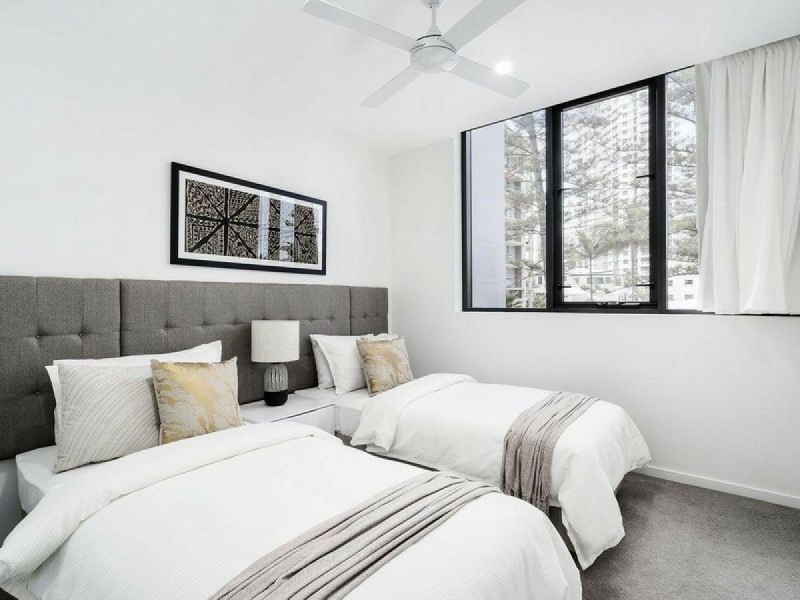 101/95 Old Burleigh Road, Broadbeach QLD 4218