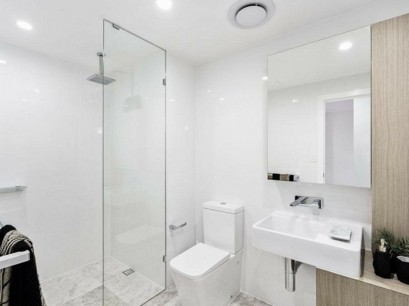 101/95 Old Burleigh Road, Broadbeach QLD 4218