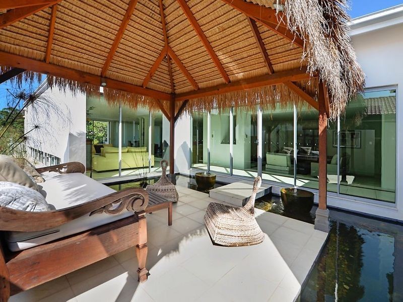 92 Clear Island Road, Broadbeach Waters QLD 4218