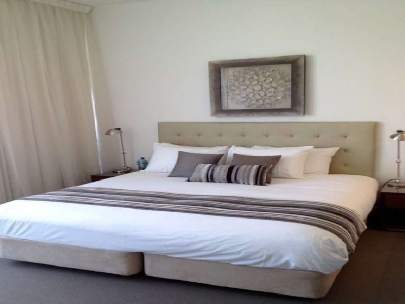 4 Charles Avenue – Oracle, Broadbeach QLD 4218