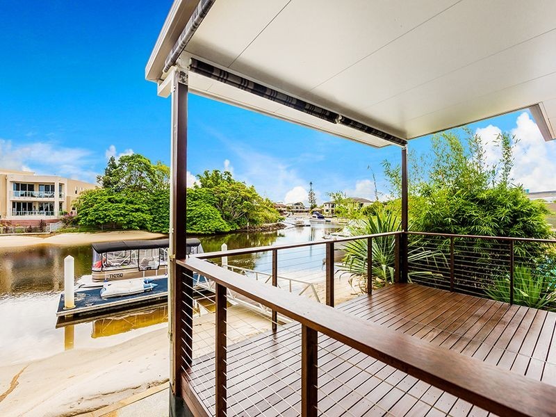86 Gibraltar Drive, Isle Of Capri QLD 4217