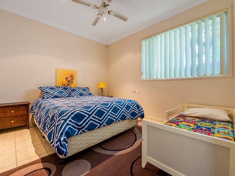 86 Gibraltar Drive, Isle Of Capri QLD 4217