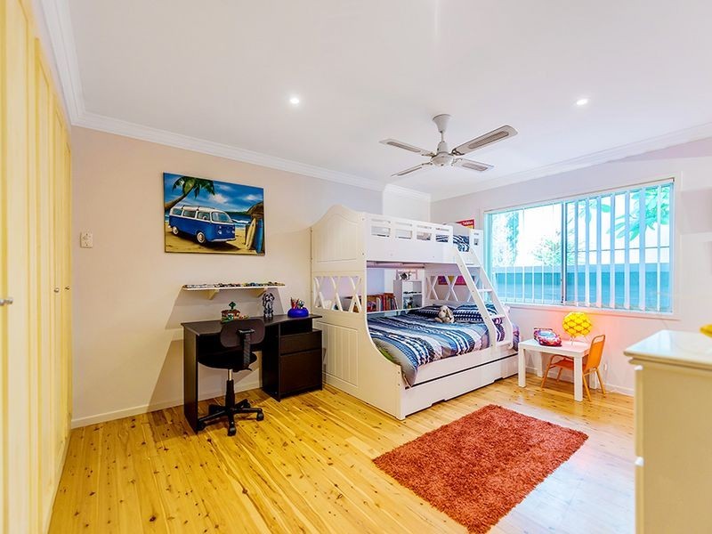 86 Gibraltar Drive, Isle Of Capri QLD 4217