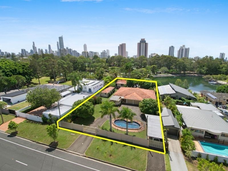 72 Savoy Drive, Broadbeach Waters QLD 4218