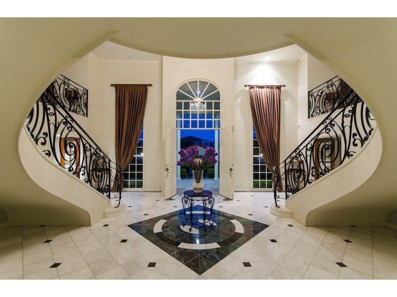 43 Meadowlake Drive, Carrara QLD 4211