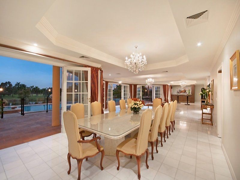 43 Meadowlake Drive, Carrara QLD 4211