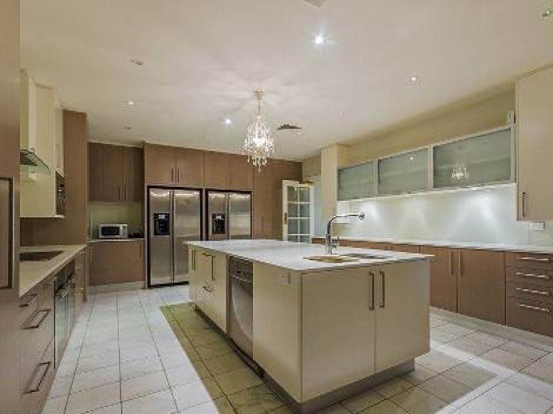 43 Meadowlake Drive, Carrara QLD 4211