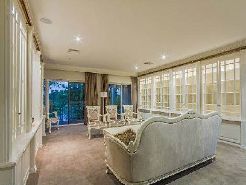 43 Meadowlake Drive, Carrara QLD 4211