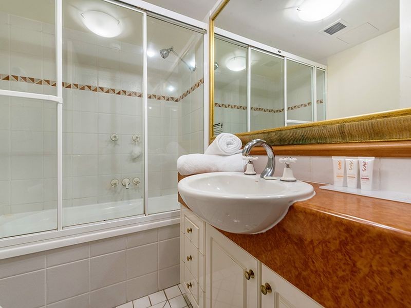 2712/24-26 Queensland Avenue, Broadbeach QLD 4218