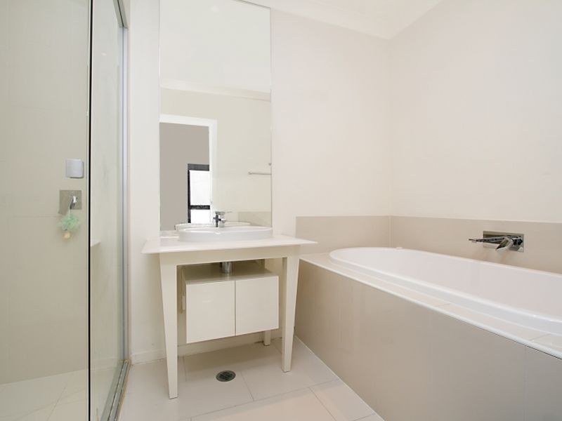 54/54 Easthill Drive, Robina QLD 4226