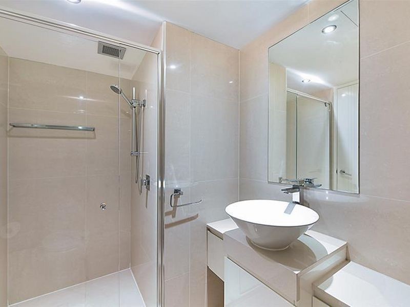 40/3534 Main Beach Parade, Main Beach QLD 4217