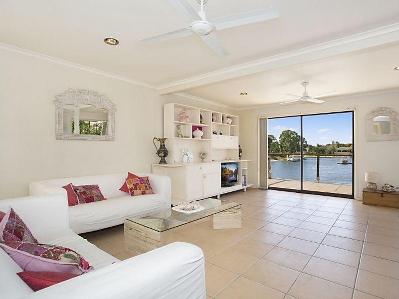 161 Campbell Street, Sorrento QLD 4217
