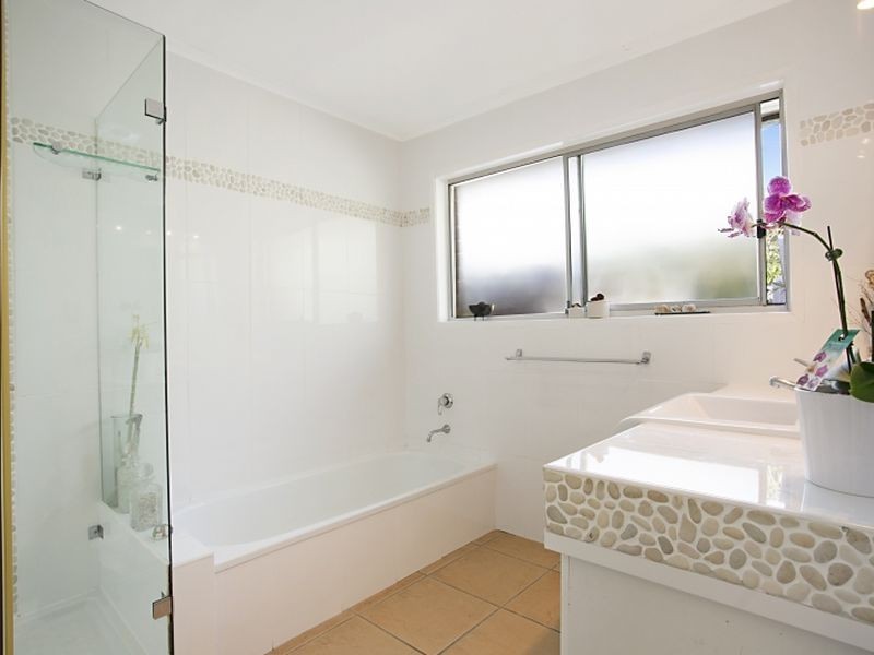 161 Campbell Street, Sorrento QLD 4217