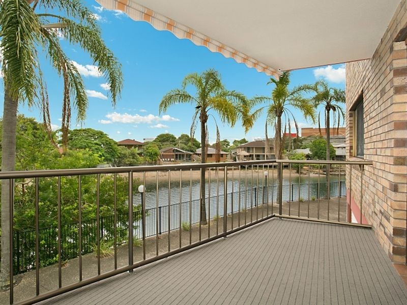 1/33 Surfers Avenue, Mermaid Waters QLD 4218