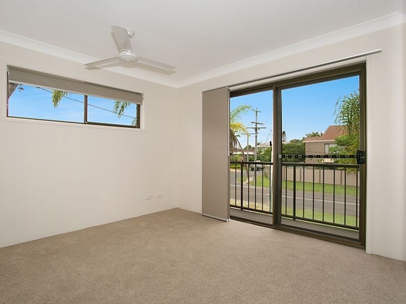 1/33 Surfers Avenue, Mermaid Waters QLD 4218