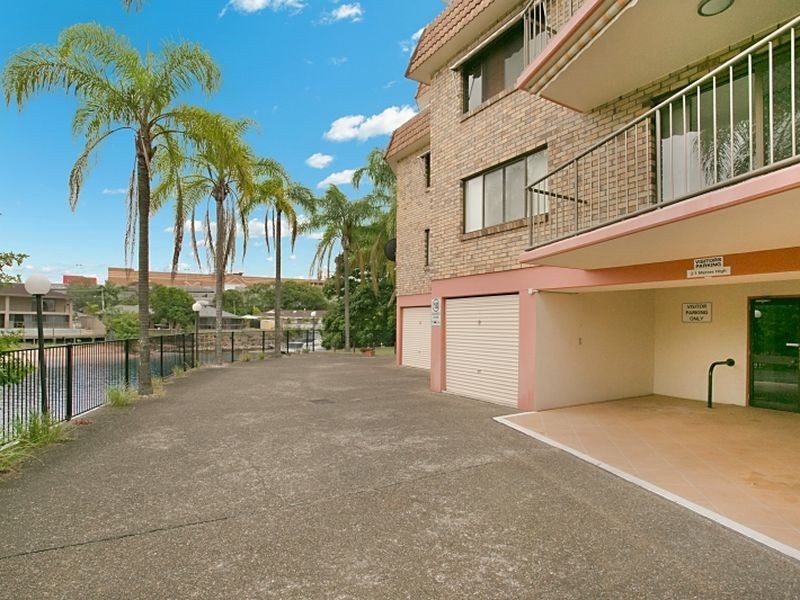 1/33 Surfers Avenue, Mermaid Waters QLD 4218