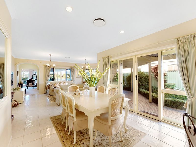 1 Lamb Street, Broadbeach Waters QLD 4218