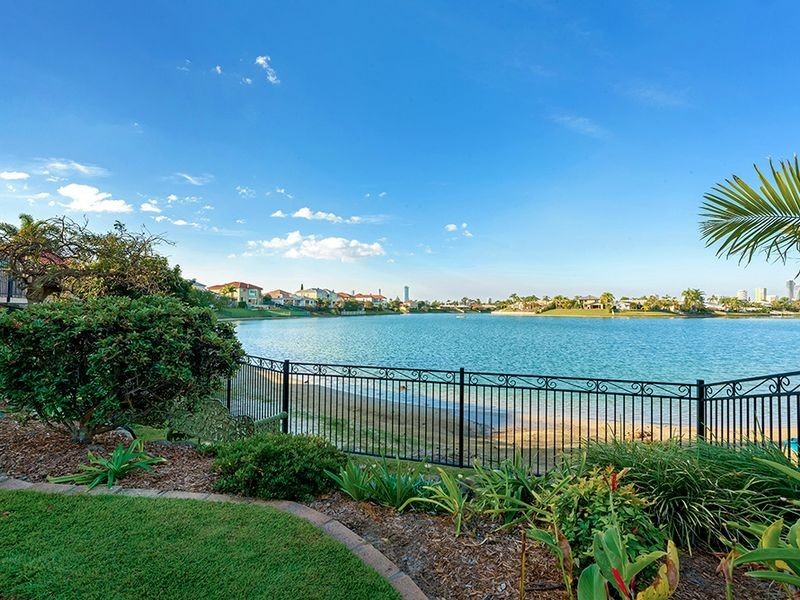 1 Lamb Street, Broadbeach Waters QLD 4218