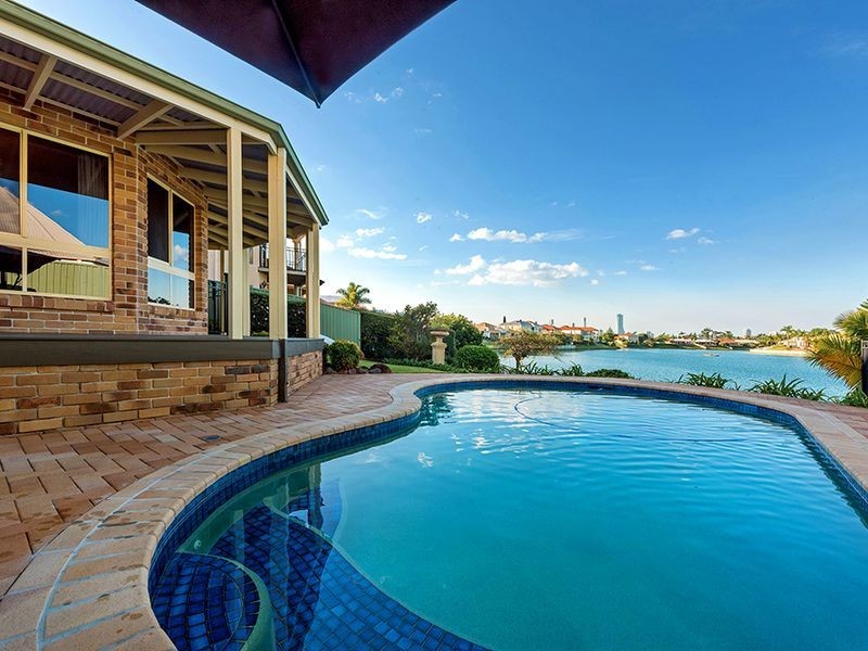 1 Lamb Street, Broadbeach Waters QLD 4218