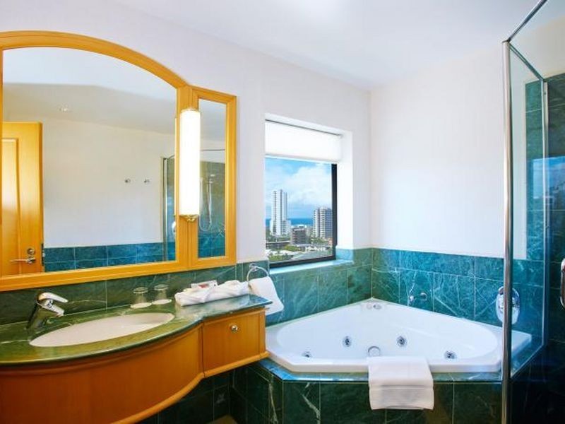 515/2807 Gold Coast Highway, Surfers Paradise QLD 4217