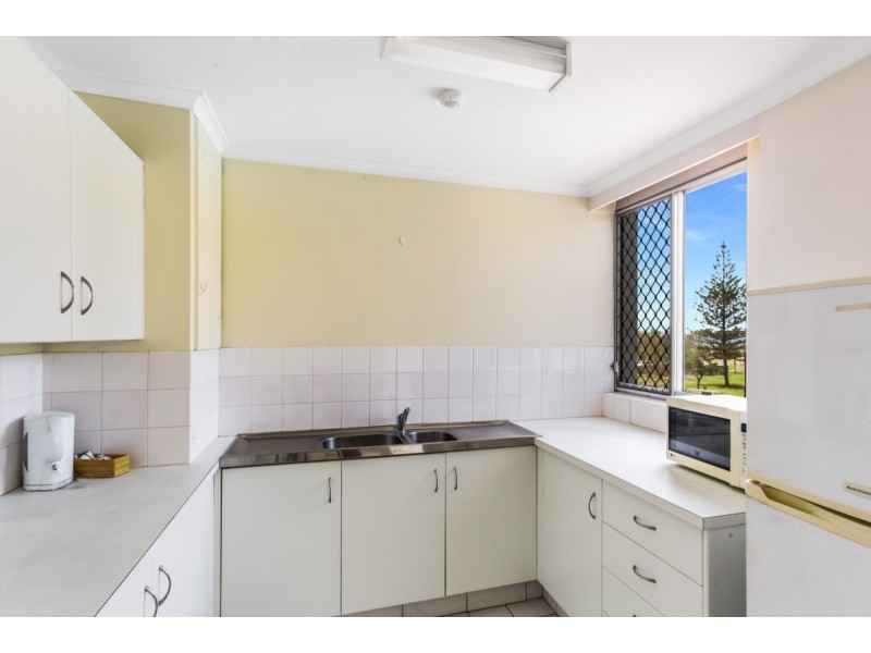 9/155 Old Burleigh Road, Broadbeach QLD 4218