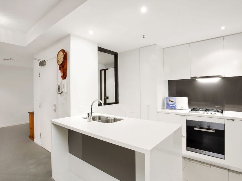 603 Ultra 14 George Avenue, Broadbeach QLD 4218