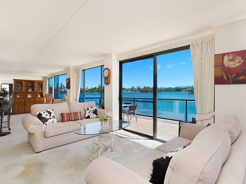 20 Sunset Boulevard, Surfers Paradise QLD 4217