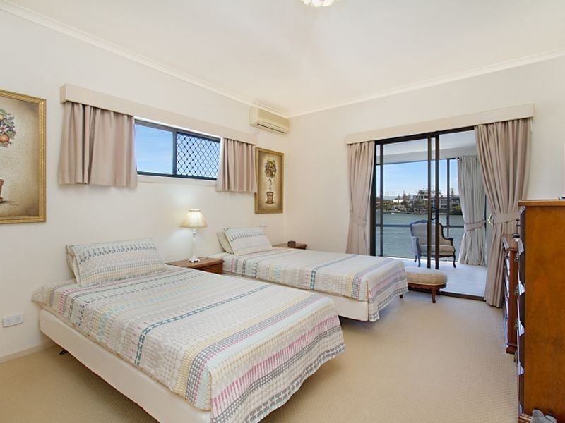 20 Sunset Boulevard, Surfers Paradise QLD 4217