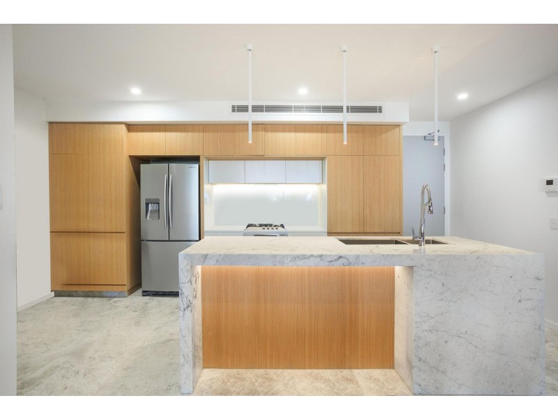 502/95 Old Burleigh Road, Broadbeach QLD 4218