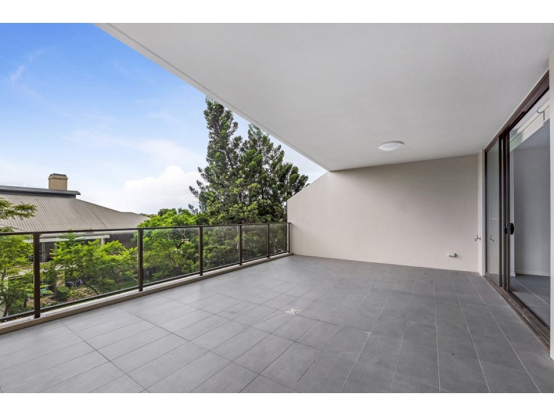 104/601 Glades Drive, Robina QLD 4226