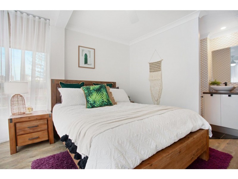 4/23 Watson Esplanade, Surfers Paradise QLD 4217