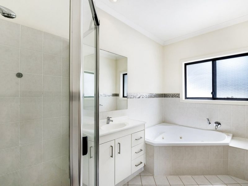 1/202 Surf Parade, Broadbeach QLD 4218