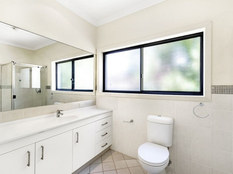 1/202 Surf Parade, Broadbeach QLD 4218