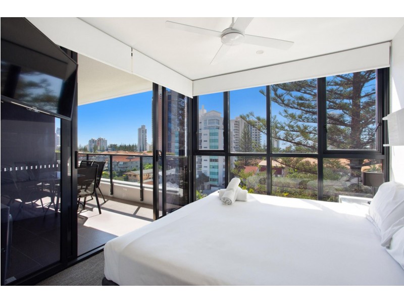 32/2729-2733 Gold Coast Highway, Broadbeach QLD 4218