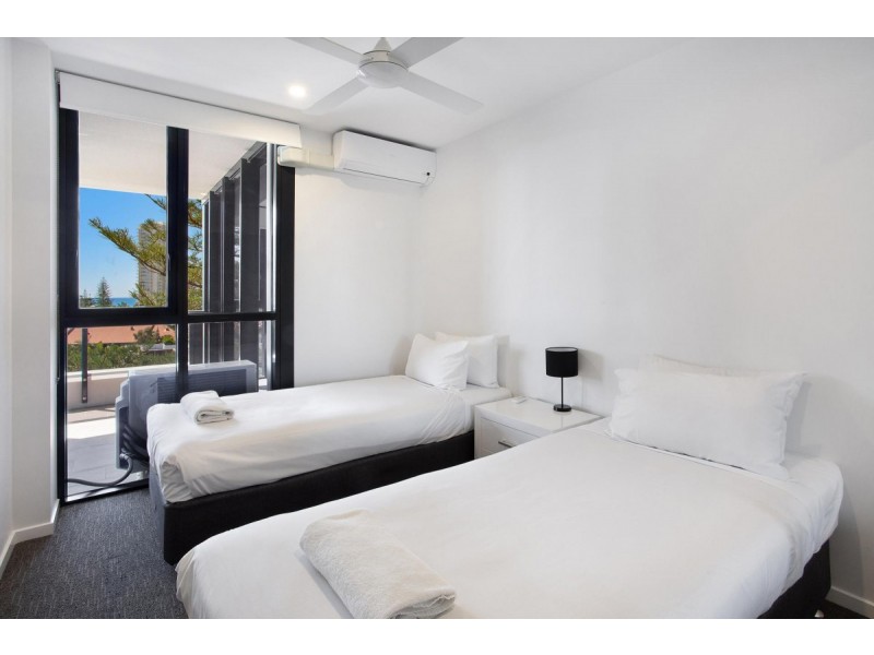 32/2729-2733 Gold Coast Highway, Broadbeach QLD 4218