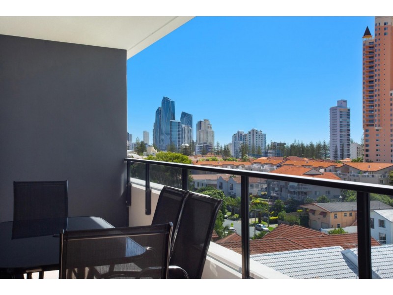32/2729-2733 Gold Coast Highway, Broadbeach QLD 4218