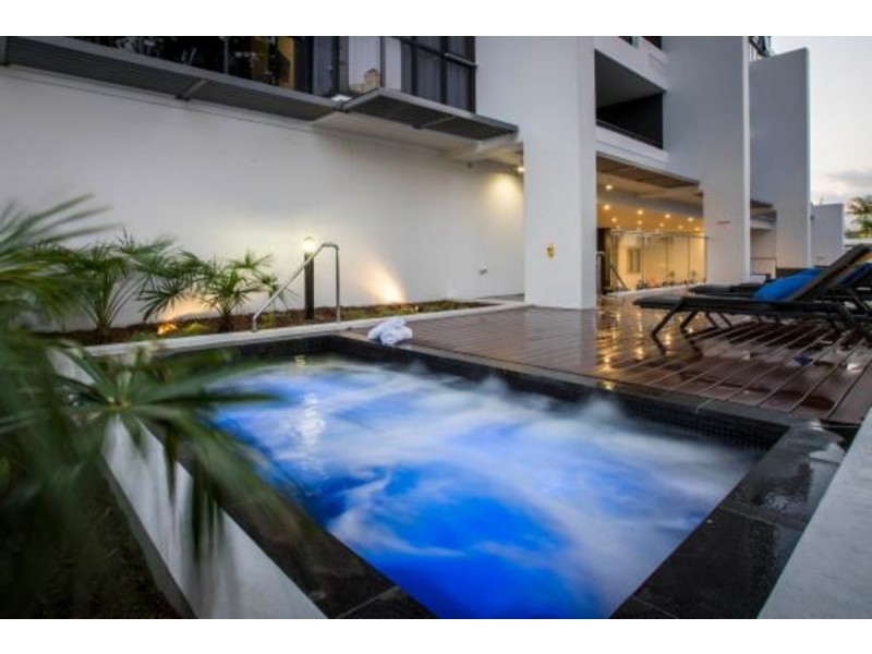 32/2729-2733 Gold Coast Highway, Broadbeach QLD 4218